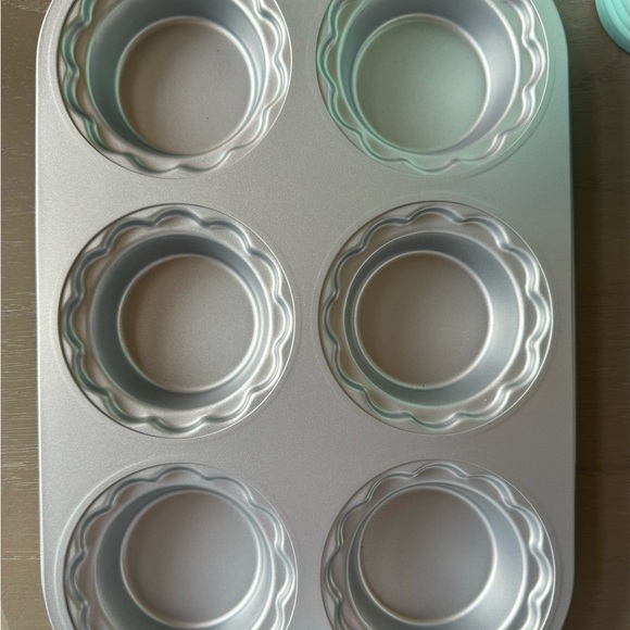 Pampered Chef Mini Pie Pan Set - Picture 1 of 4